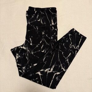 ON Women's XL Black Marble High-Rise Powersoft Active Go-Dry 7/8 Leggings